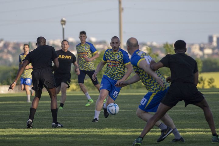 凯发娱乐官网入口 — 体育场景配图（资料示意）